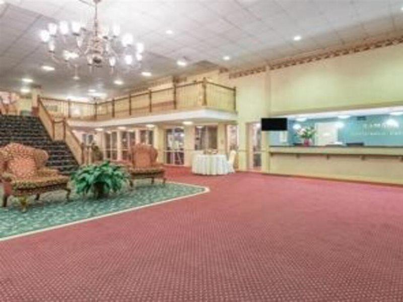 Ramada Conference Center 호텔 모건타운 외부 사진